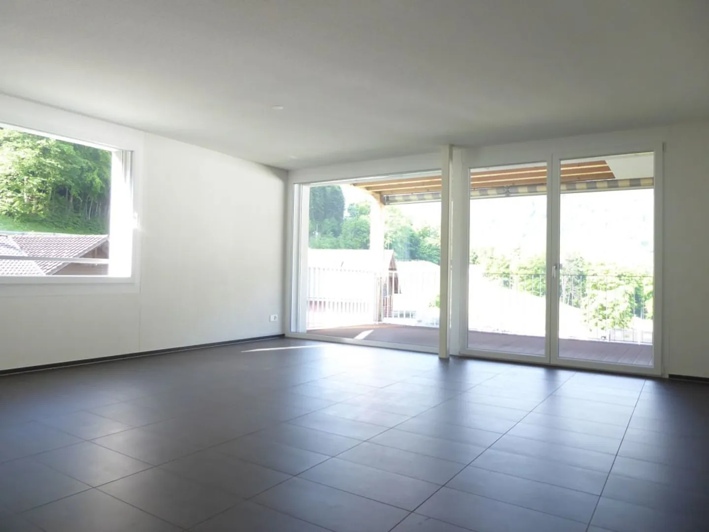 Appartamento moderno 3,5 locali con grande balcone - Foto 6 di 13