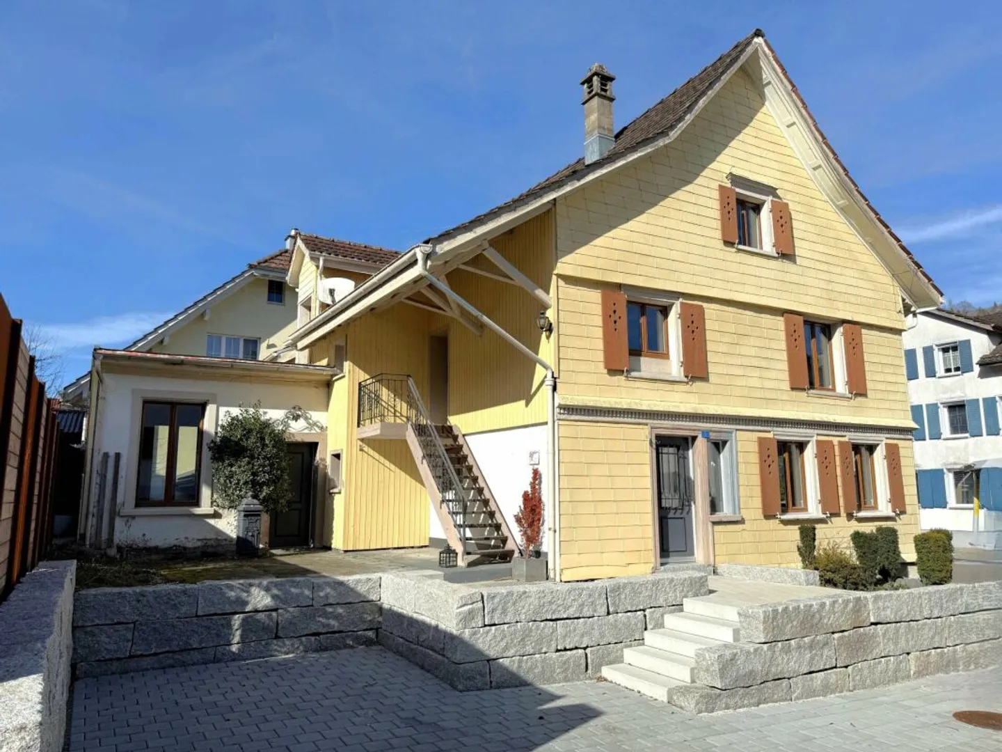 Charming Single-Family Home with 5.5 Rooms in Itaslen - Photo 1 of 12