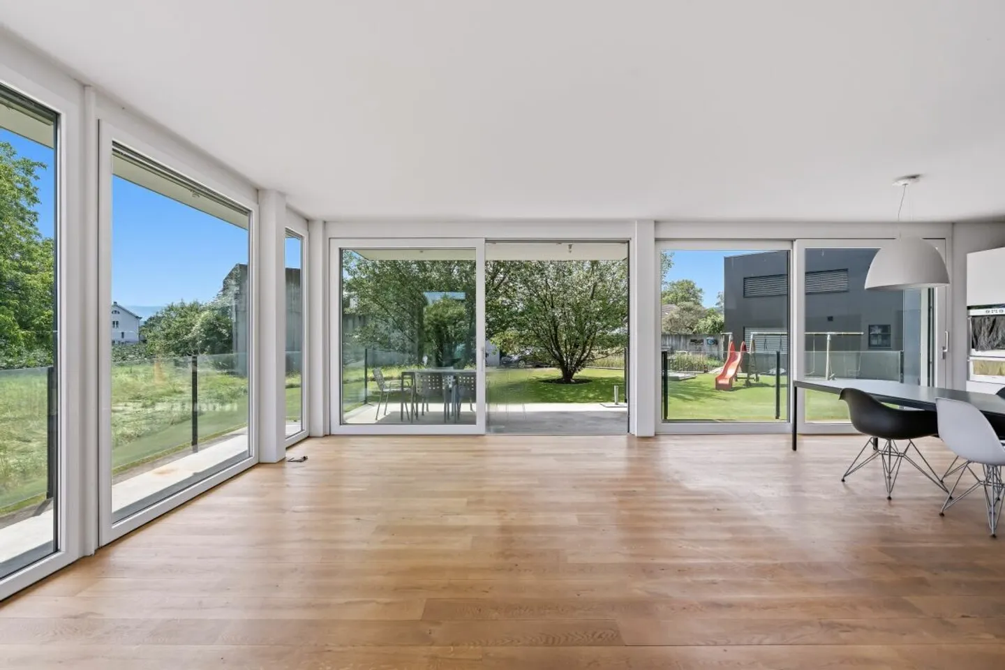 Magnifique appartement de jardin dans un quartier résidentiel très calme - Photo 1 sur 13