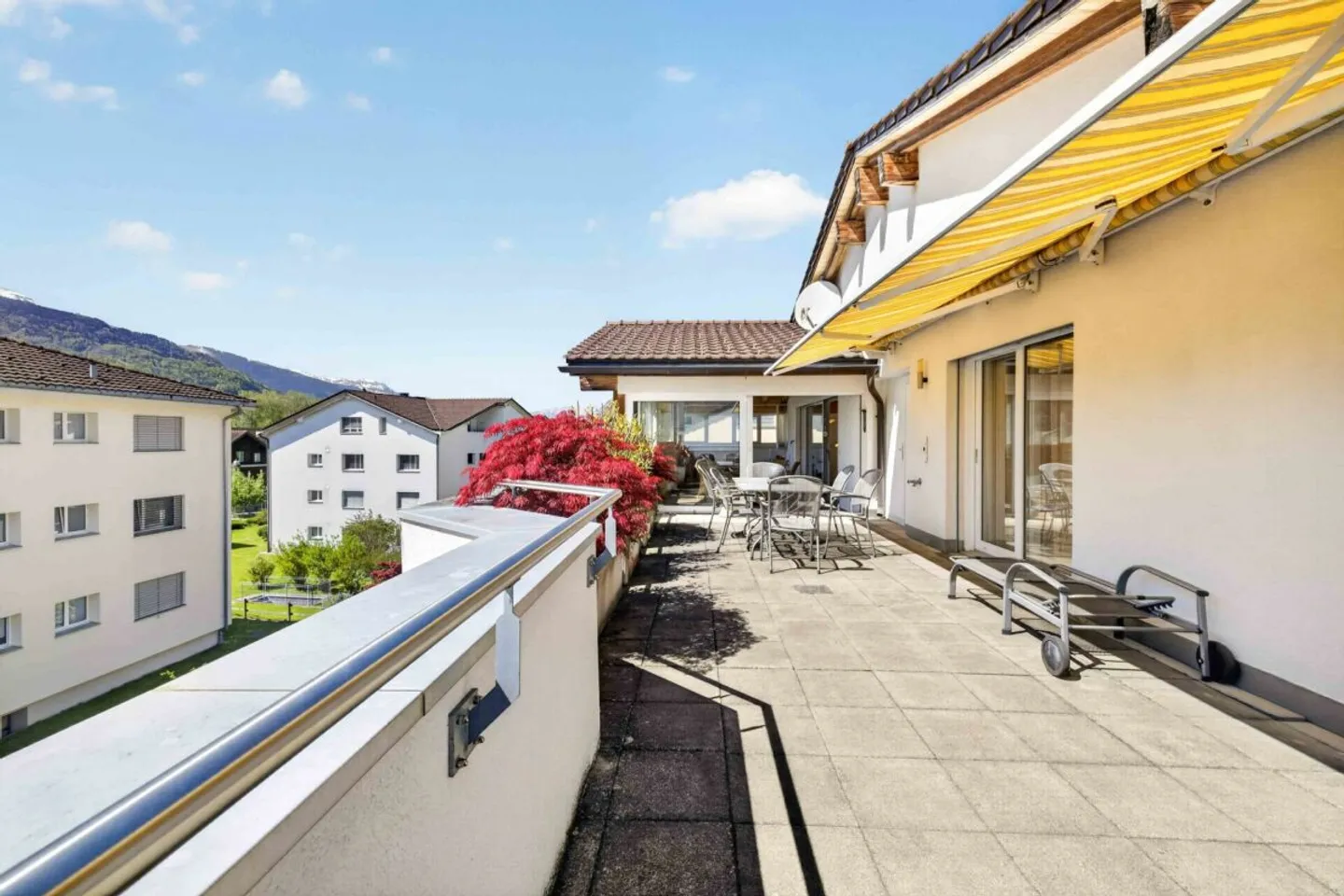 Penthouse unique de 4,5 pièces avec magnifique véranda à vendre - Photo 8 sur 13