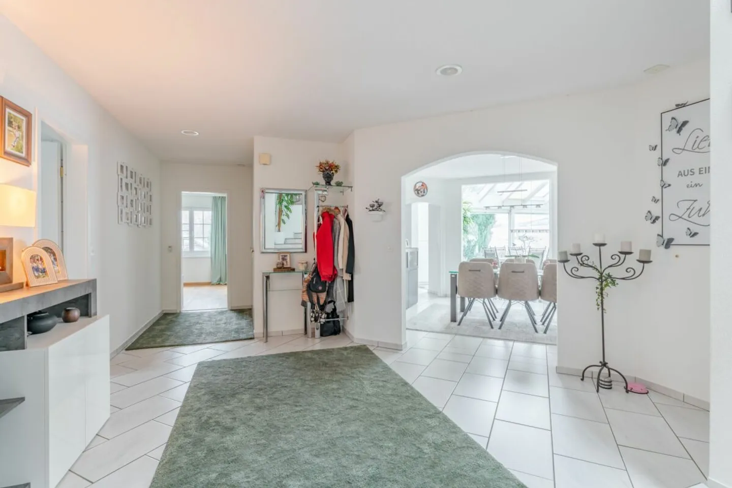 Geräumige 7- Zimmer Villa an der Landwirtschaftszone - Foto 2 di 13