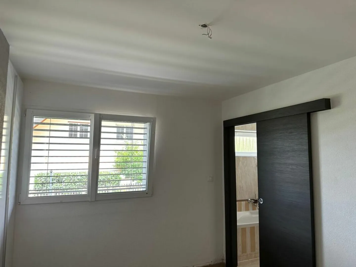 5.5 room ground floor apartment for rent - Photo 8 of 12