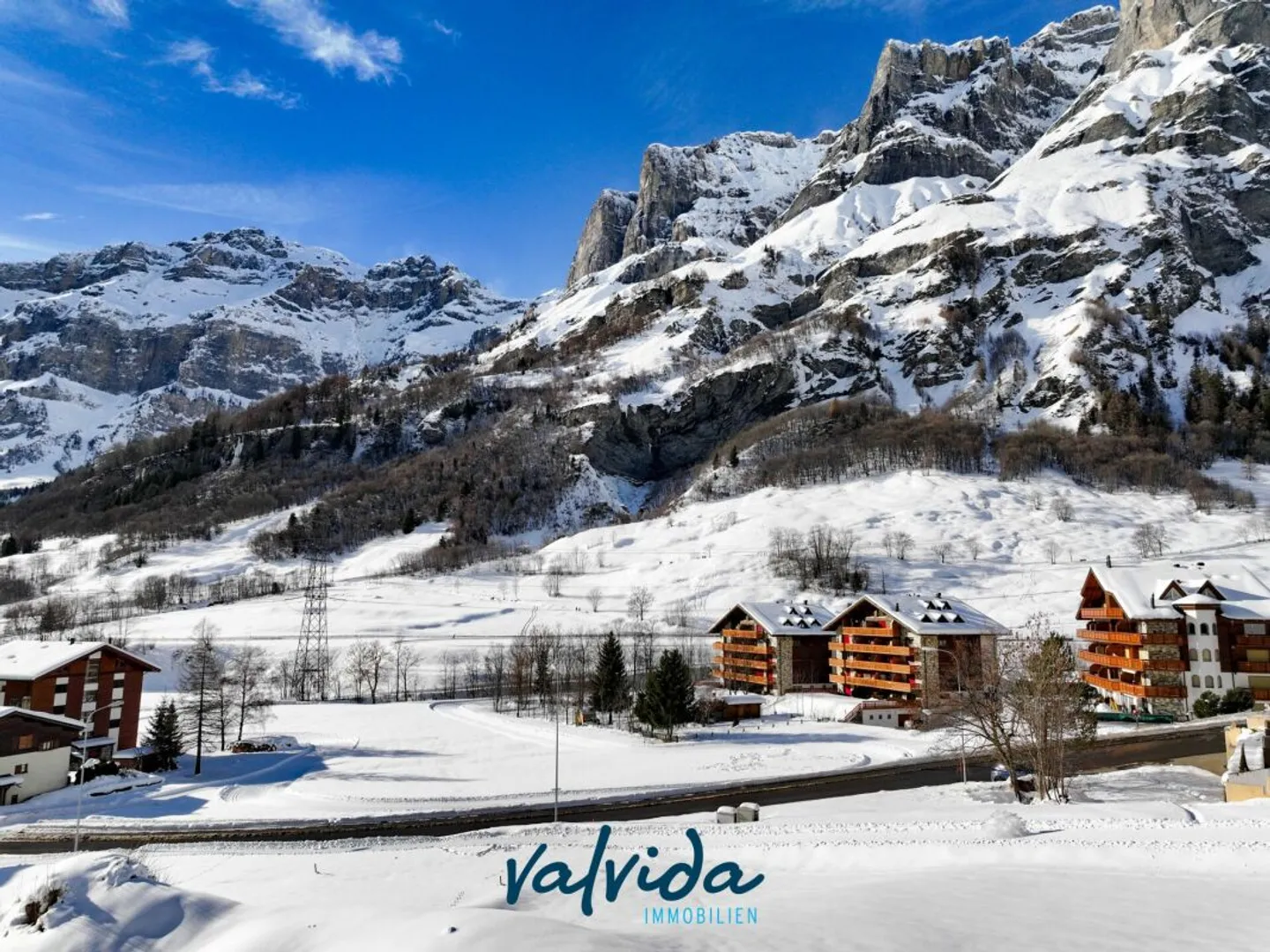 Appartamento attico da sogno di 4,5 stanze in un nuovo edificio in legno naturale a Leukerbad - Foto 6 di 8