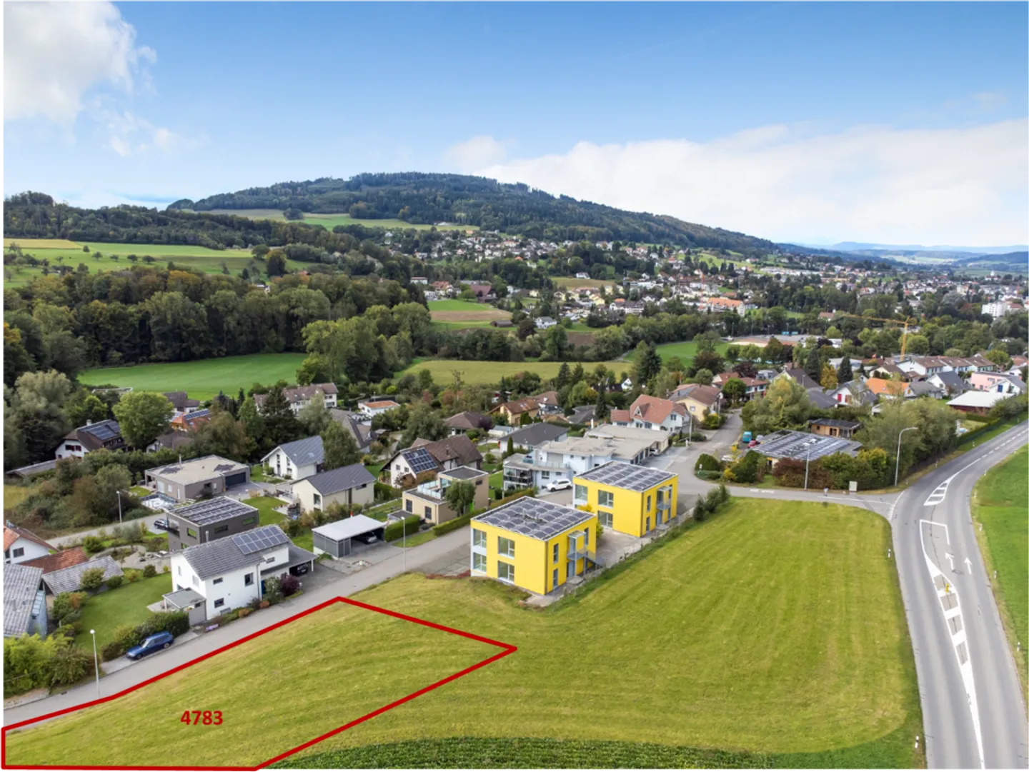 Terrain à bâtir parfaitement ensoleillé dans un endroit imprenable - Photo 6 sur 13