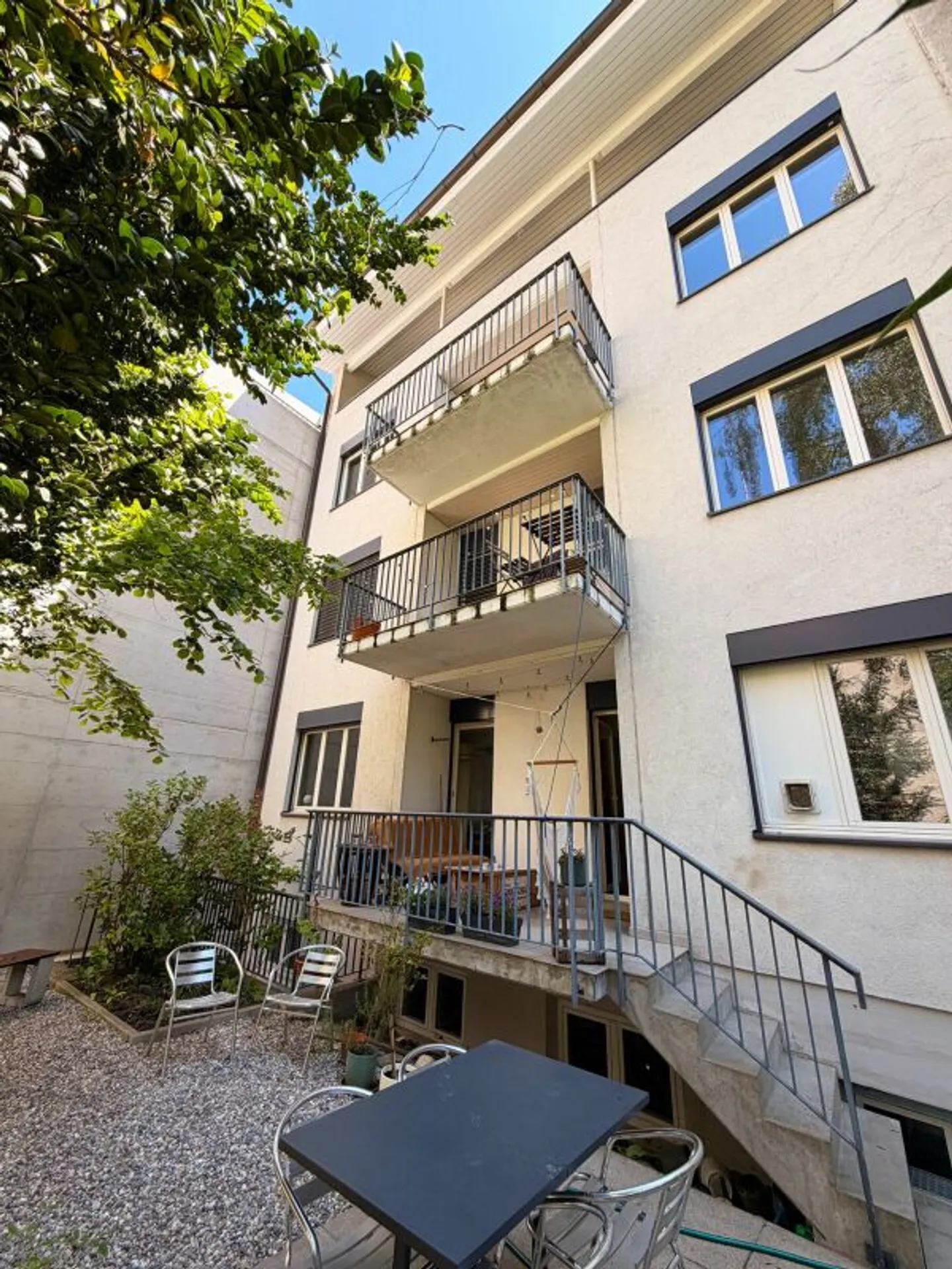 Casa plurifamiliare con 3 appartamenti nel quartiere centrale di Bachletten - Foto 10 di 13