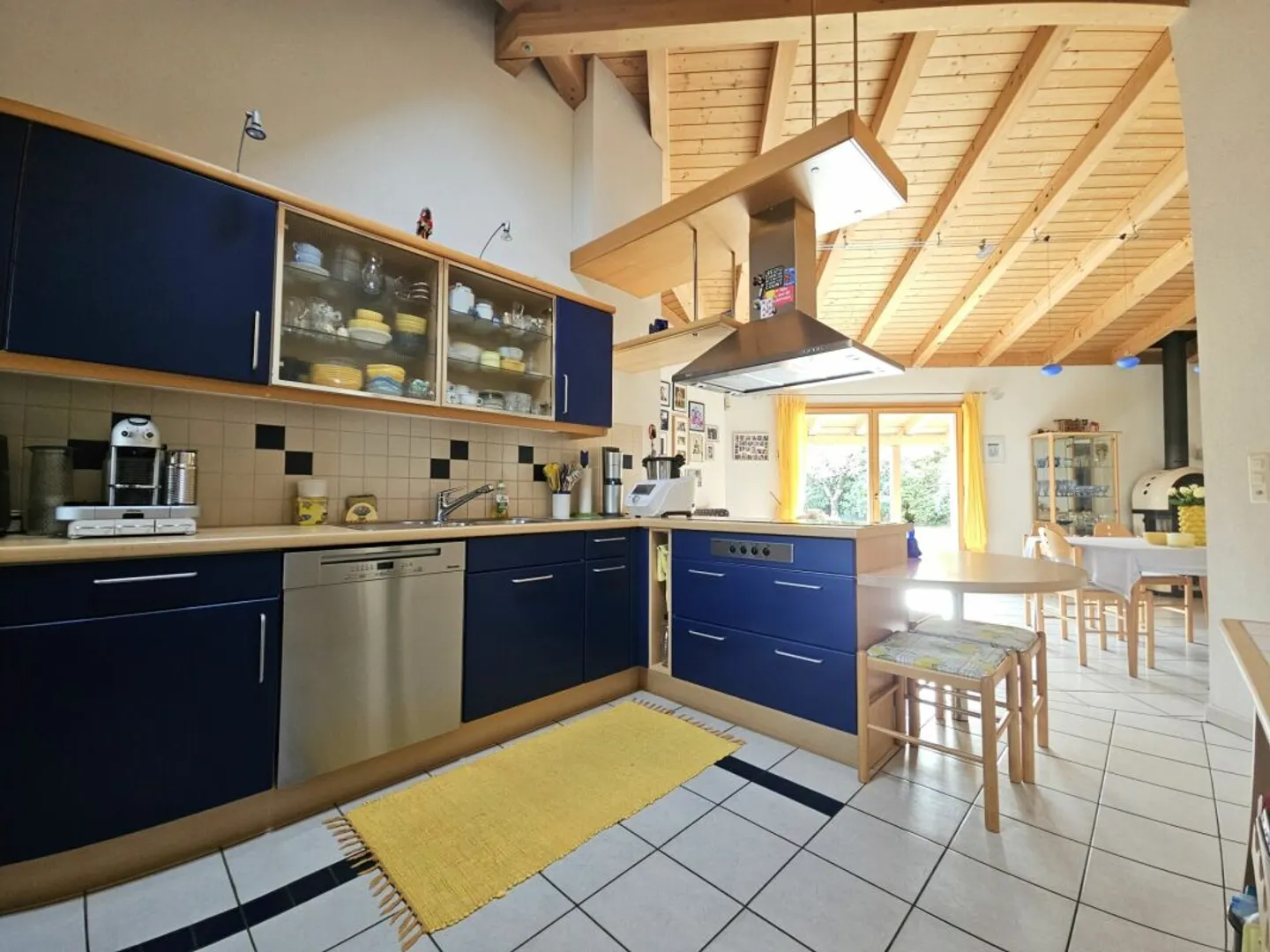 EINFAMILIENHAUS MIT SCHÖNEM GARTEN IN CAPRIASCA - Foto 7 von 13