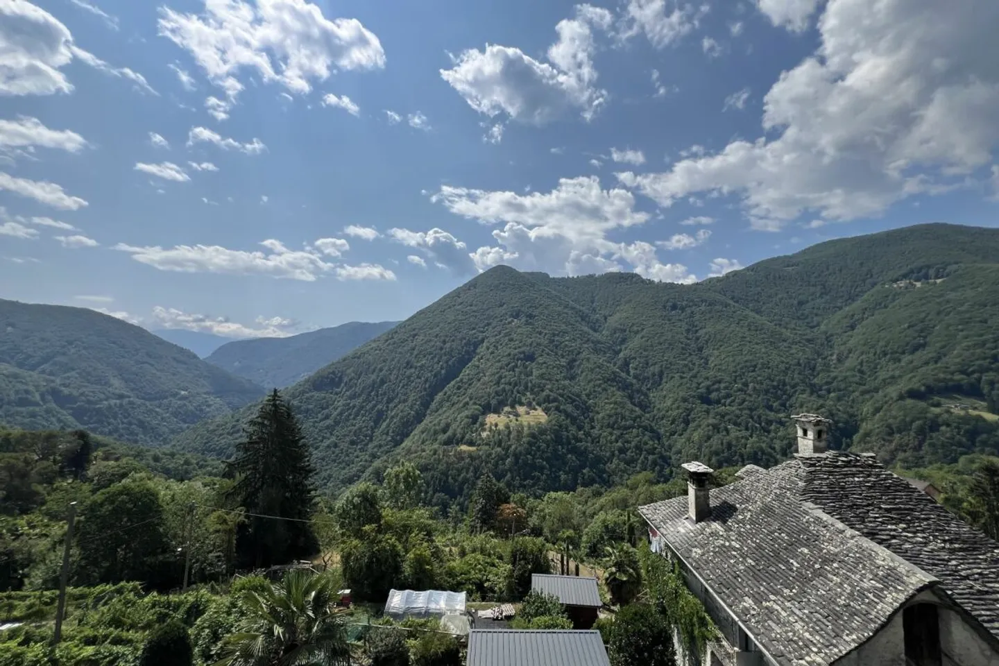 "L'architecture rencontre la nature" - Vie moderne dans la vallée Onsernone avec vue imprenable - Excellent état / Résidence principale - Photo 7 sur 13