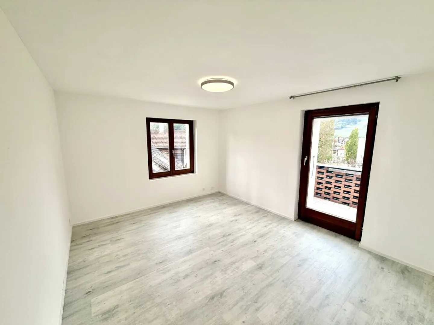 Maison individuelle rénovée avec style et confort moderne ! - Photo 4 sur 13