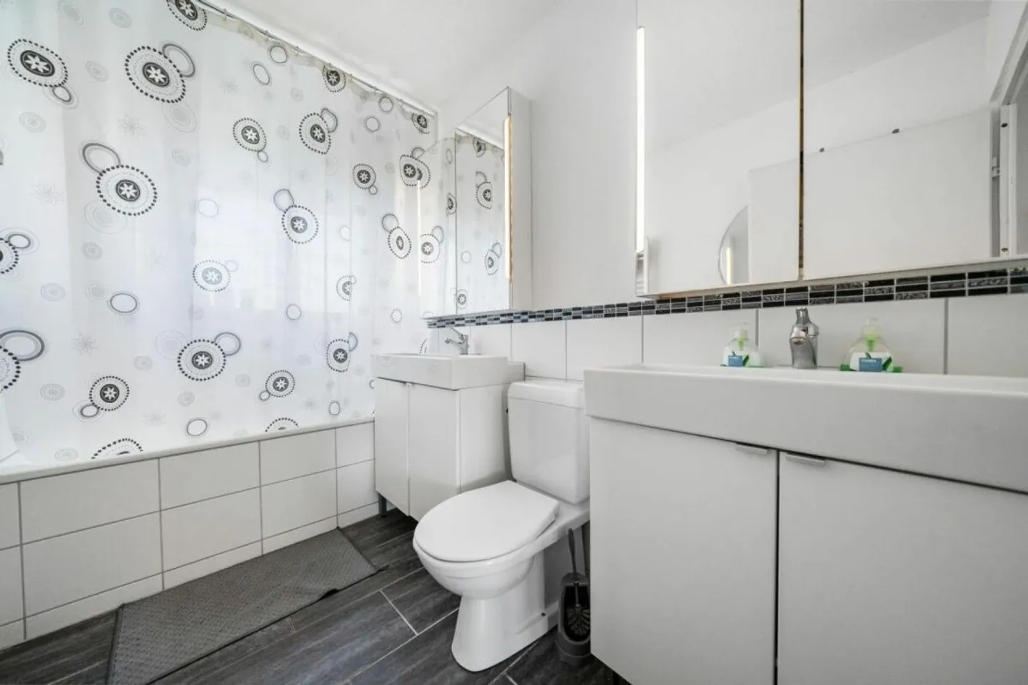 Zentrale 4.5 Zimmer-Wohnung - Foto 7 von 11