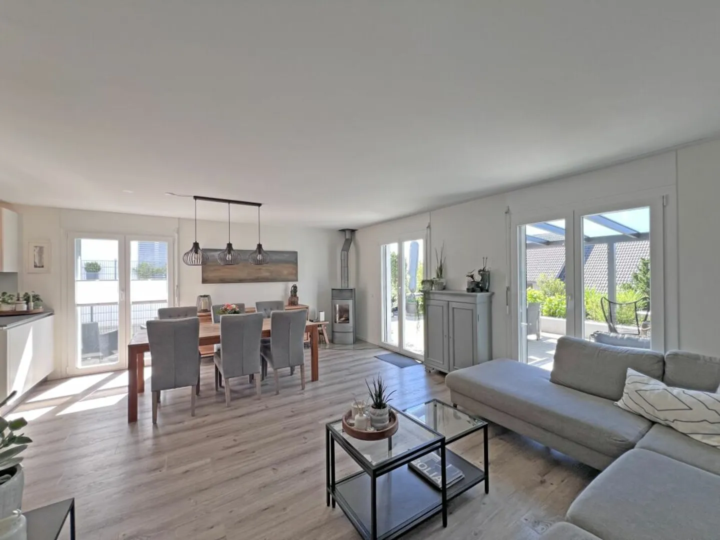 Vivre avec cœur : Maison d'angle élégante dans un quartier familial calme - Photo 3 sur 11