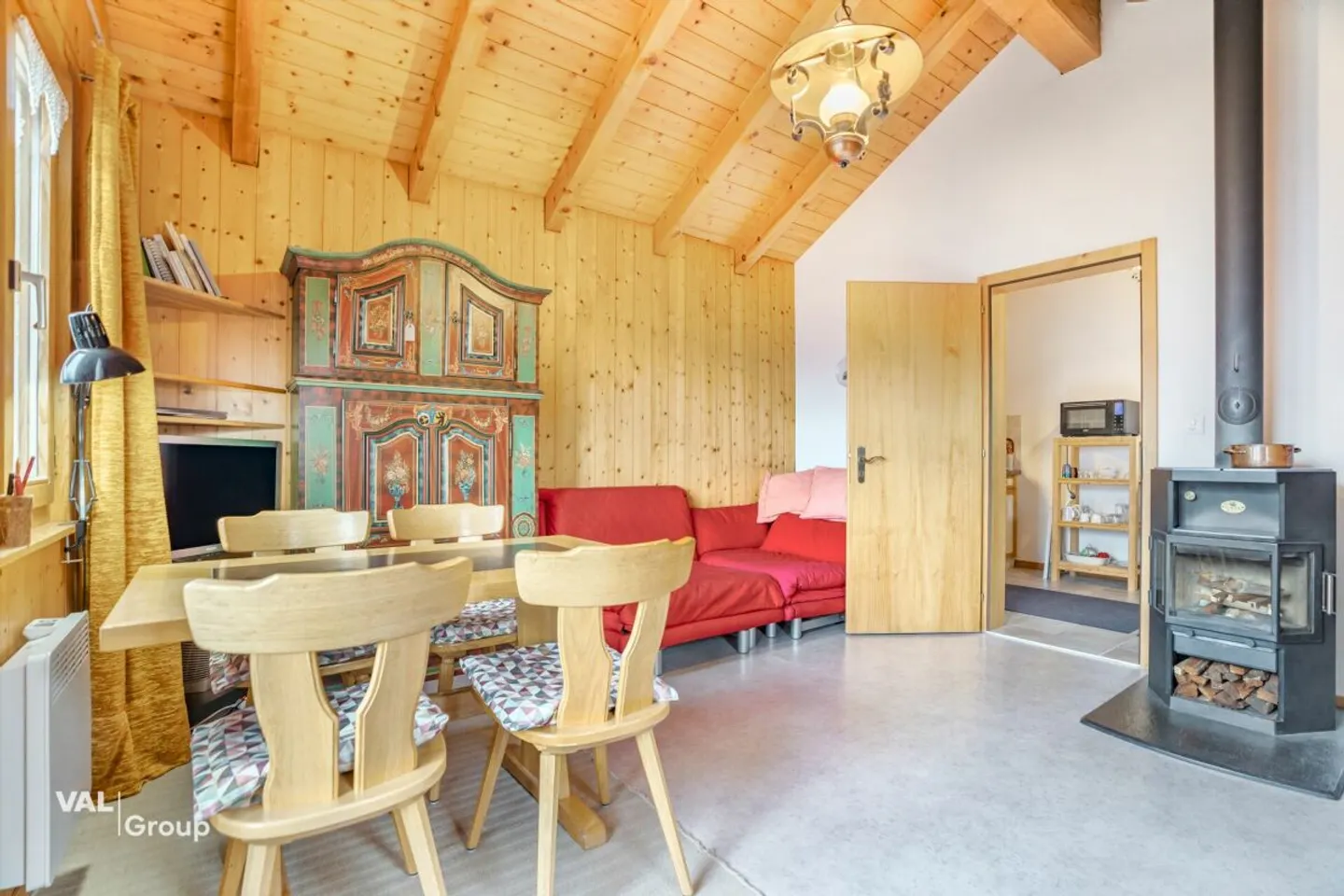 A private retreat in the heart of the Valais mountains - Photo 5 of 13