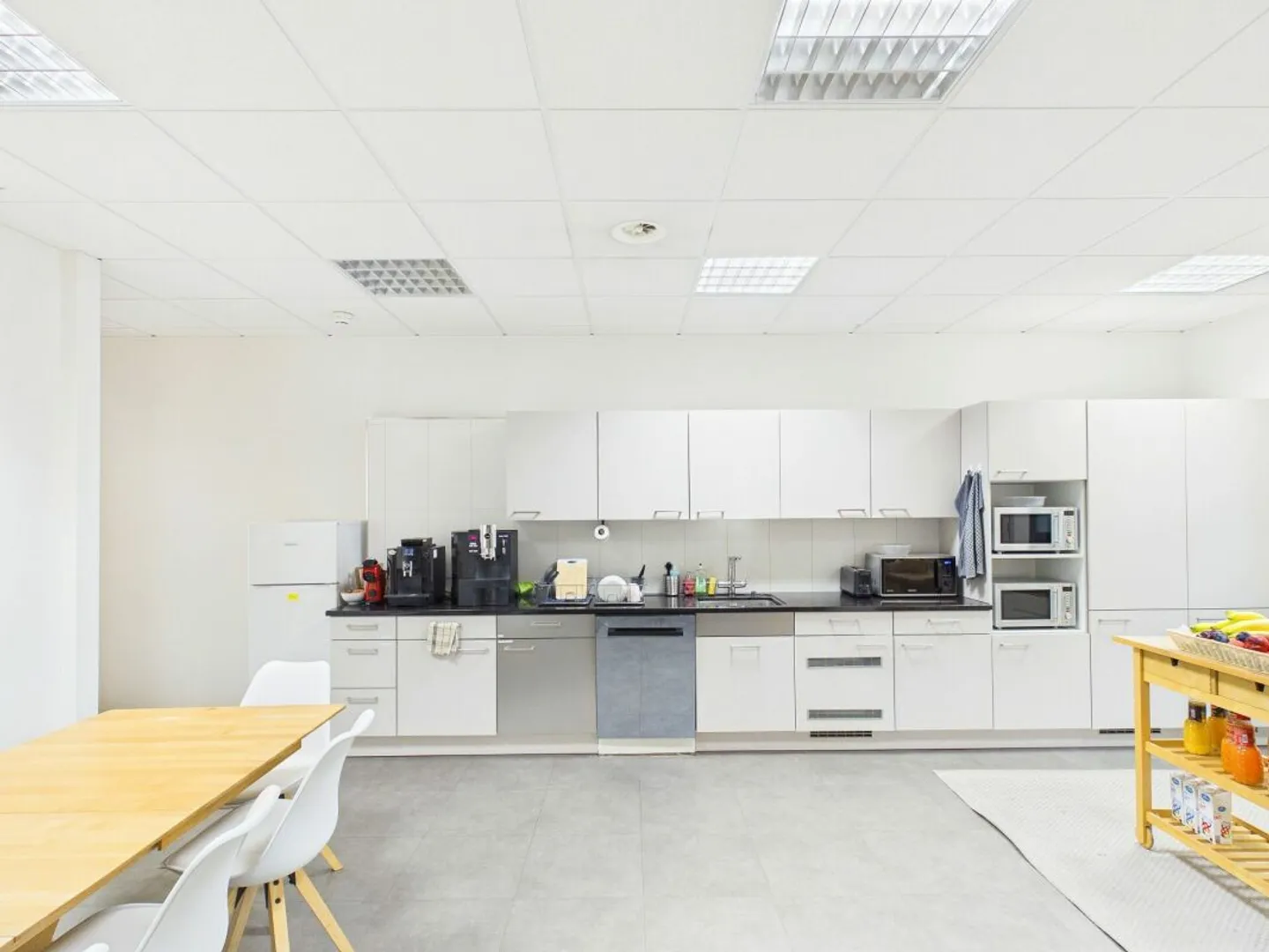 Spacious offices for rent 120 m2 - Photo 11 of 13