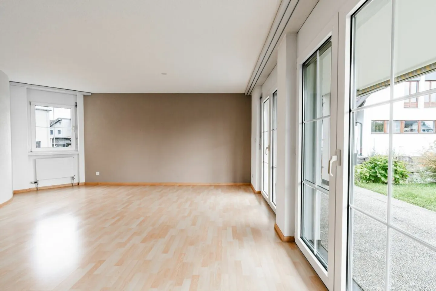 Appartamento giardino luminoso in una posizione tranquilla e soleggiata - Foto 2 di 11