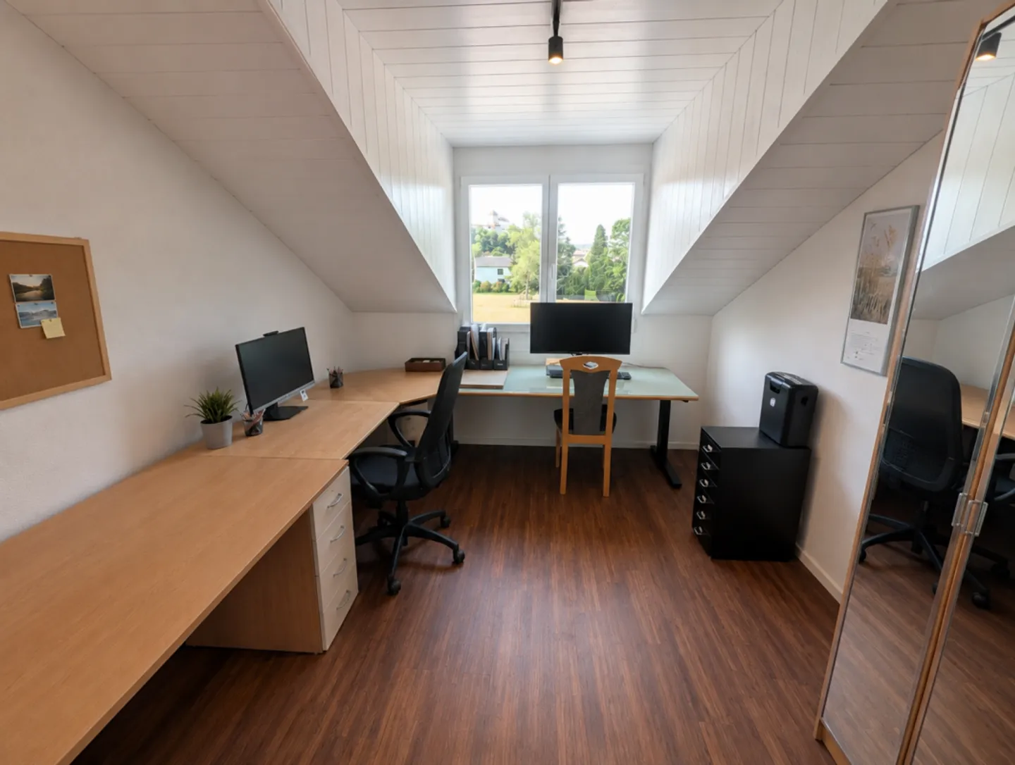 Appartement penthouse spacieux dans un emplacement calme et central - Photo 7 sur 13