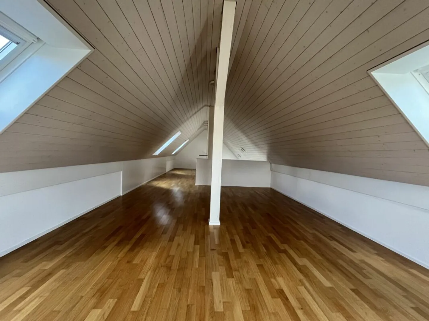 Helle und charmante 5.5-Zimmer-Dachwohnung - Photo 7 of 13