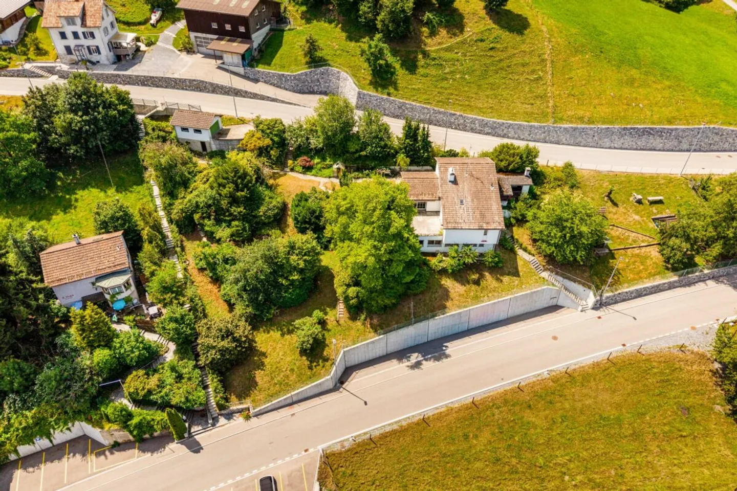 Occasione rara per costruttori e investitori - circa 1'426 m² di terreno edificabile con potenziale di sviluppo versatile - Foto 1 di 3