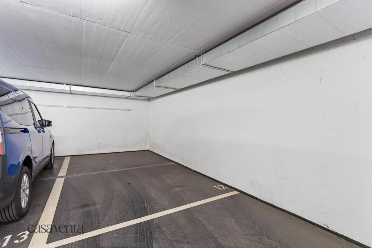 Geräumige Tiefgaragenparkplätze in Beromünster - Foto 3 von 3