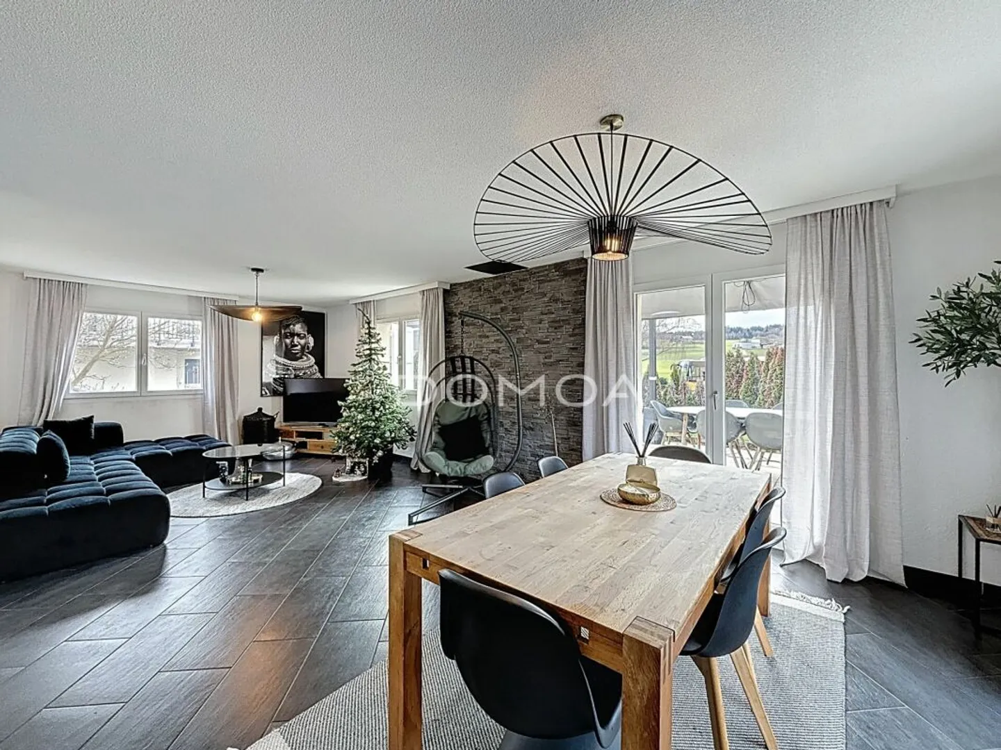 Geräumige Familienvilla mit grossem Garten und 4 Schlafzimmern - Foto 1 von 11