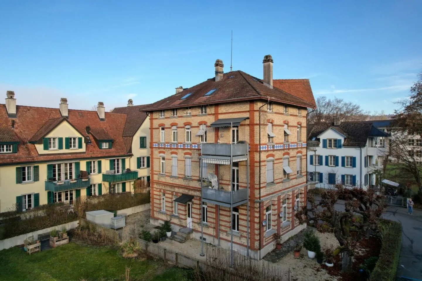 Exclusive 3.5-room garden apartment - Historic charm meets modern living luxury - Photo 9 of 10