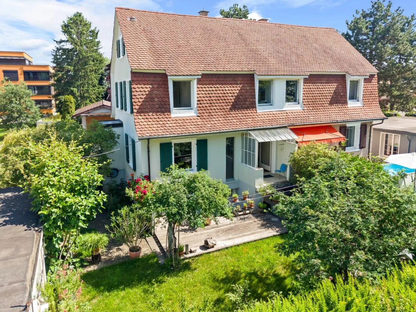 Charmantes Familienhaus mit Garten - Foto 1 von 13