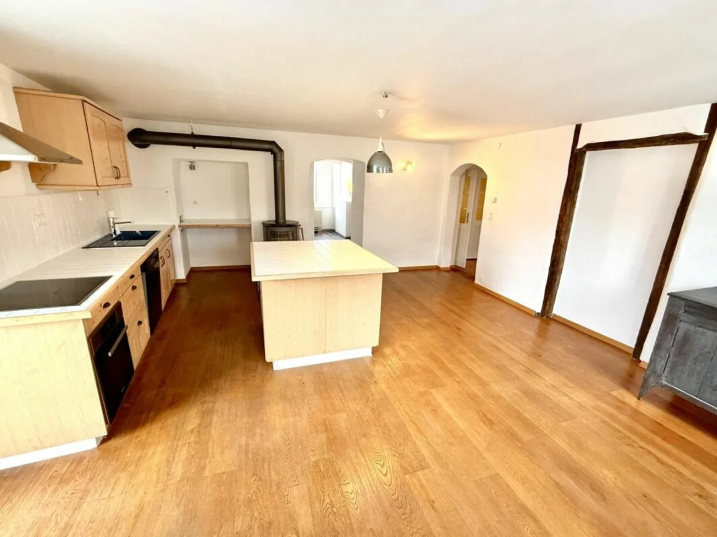 Duplex 6.5 rooms in St-Léonard - Photo 3 of 13