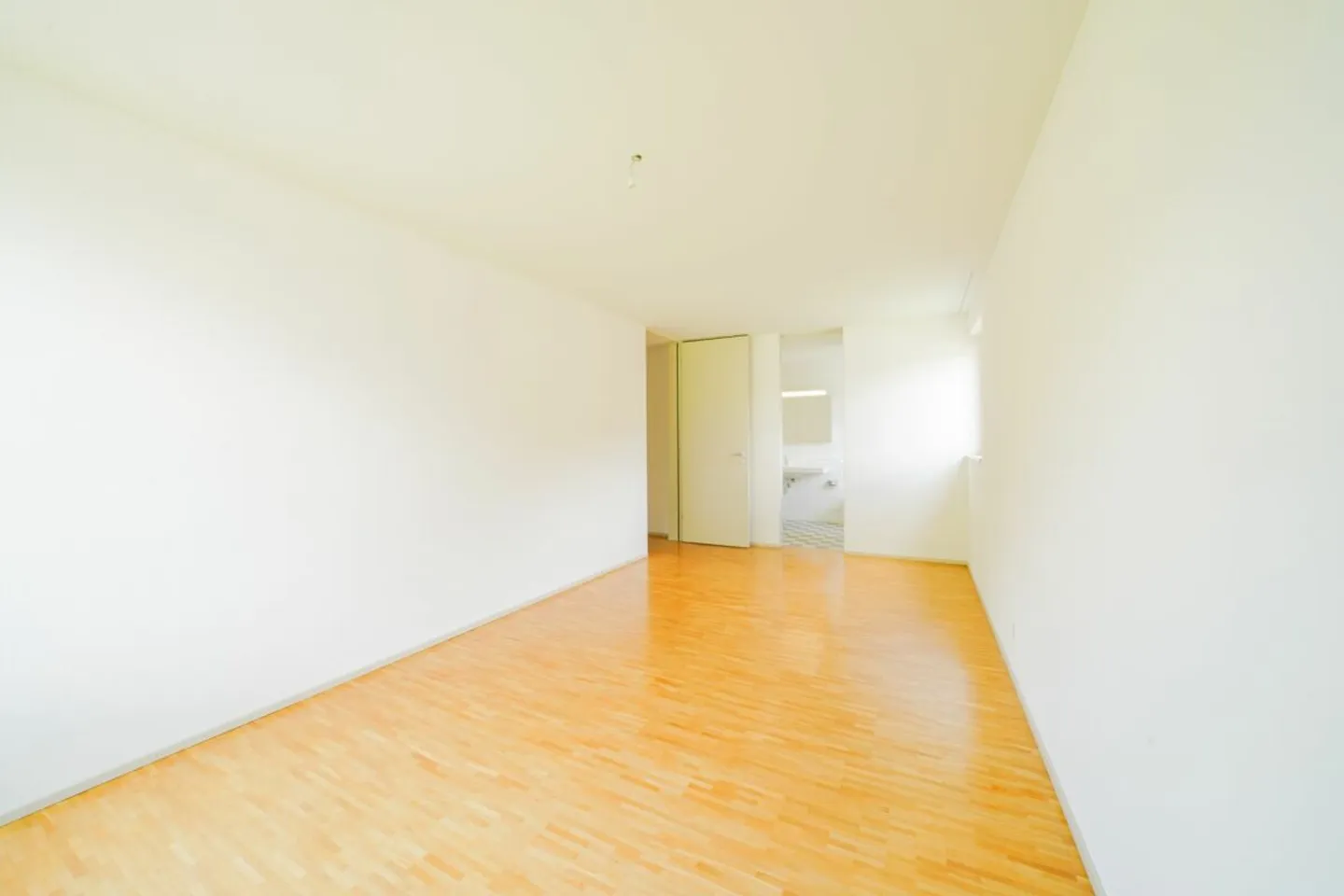 Moderno appartamento di 5.5 locali in posizione familiare a Büren NW - Foto 3 di 7