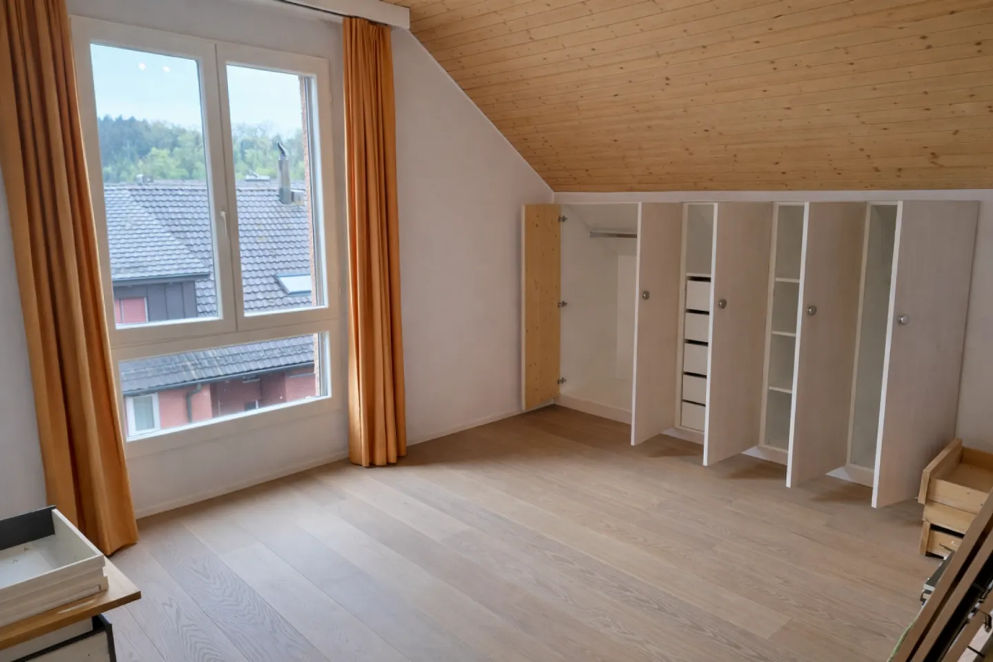 Au-dessus des toits de Kloten - Photo 5 sur 6