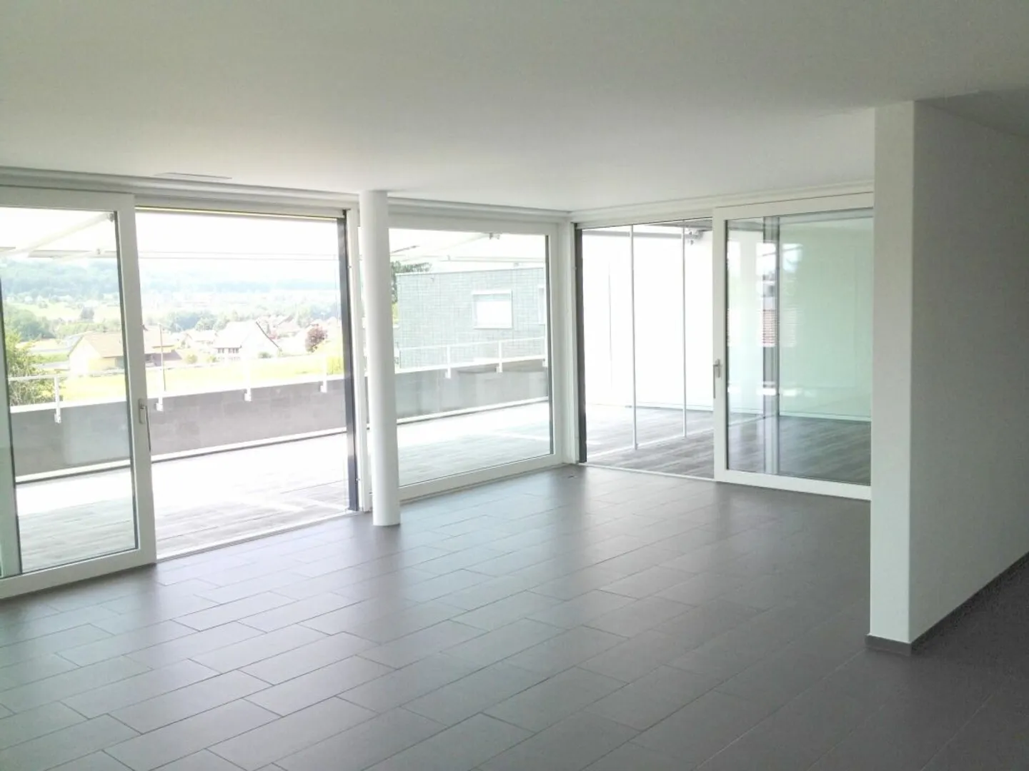 Dreamlike 4.5-Room Penthouse Apartment - Photo 4 of 8