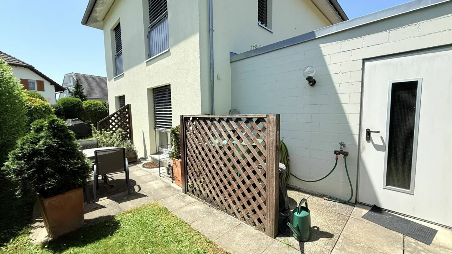 Casa unifamiliare ben tenuta in un quartiere tranquillo - Foto 6 di 13