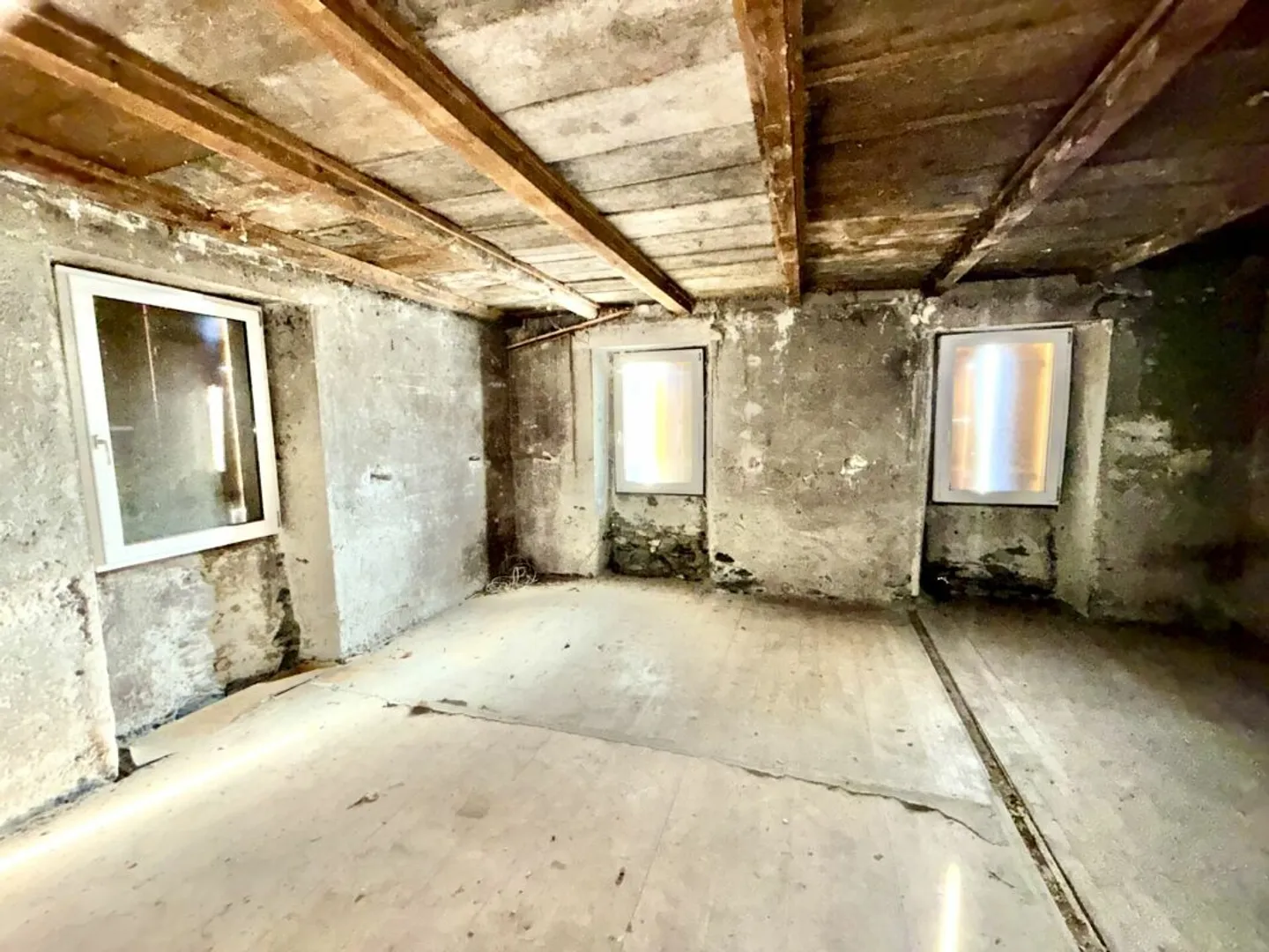 Casa da ristrutturare nel centro di Chamoson, venduta con permesso di costruzione - Foto 9 di 13