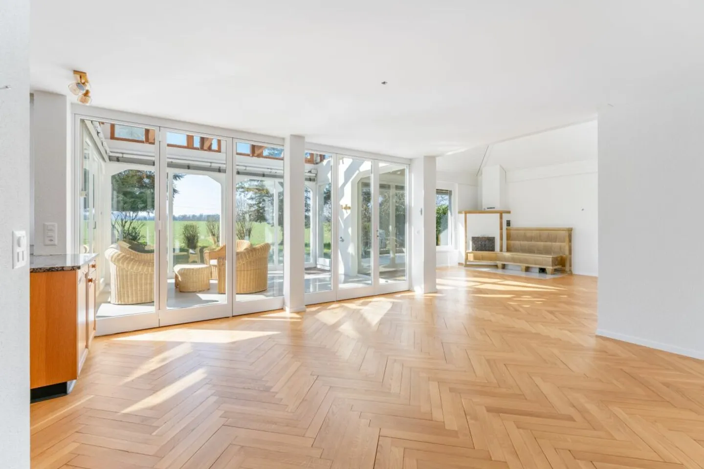 Einfamilienhaustraum mit Wintergarten an der Landwirtschaftszone - Photo 4 of 13