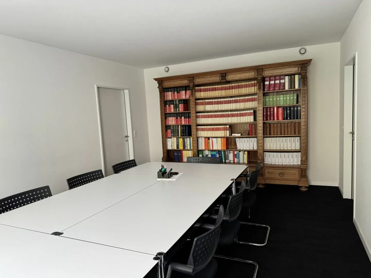 Single office 14.8m2 for rent in a shared office - Photo 3 of 5