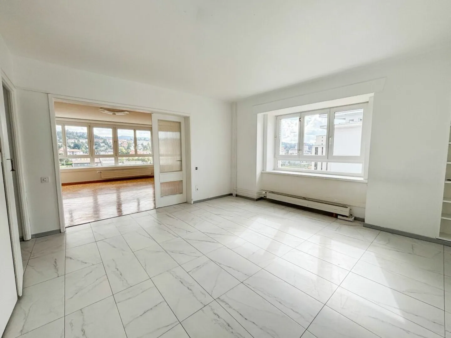 Lumineux et spacieux appartement de 5 pièces - Foto 1 von 13