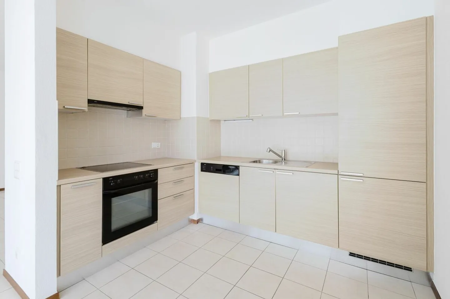 Helles Apartment in strategischer Lage in Lugano - Foto 5 von 13
