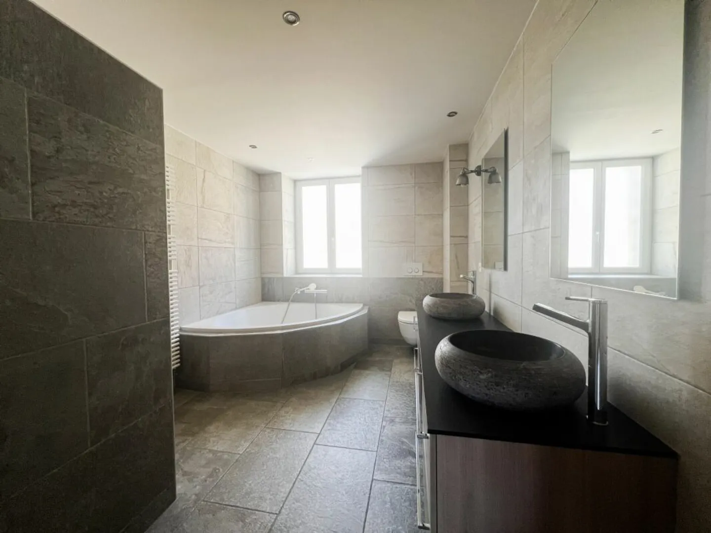 Gelegenheit! Wunderschönes Duplex mit 5,5 Zimmern in La Chaux-de-Fonds - Foto 11 von 13