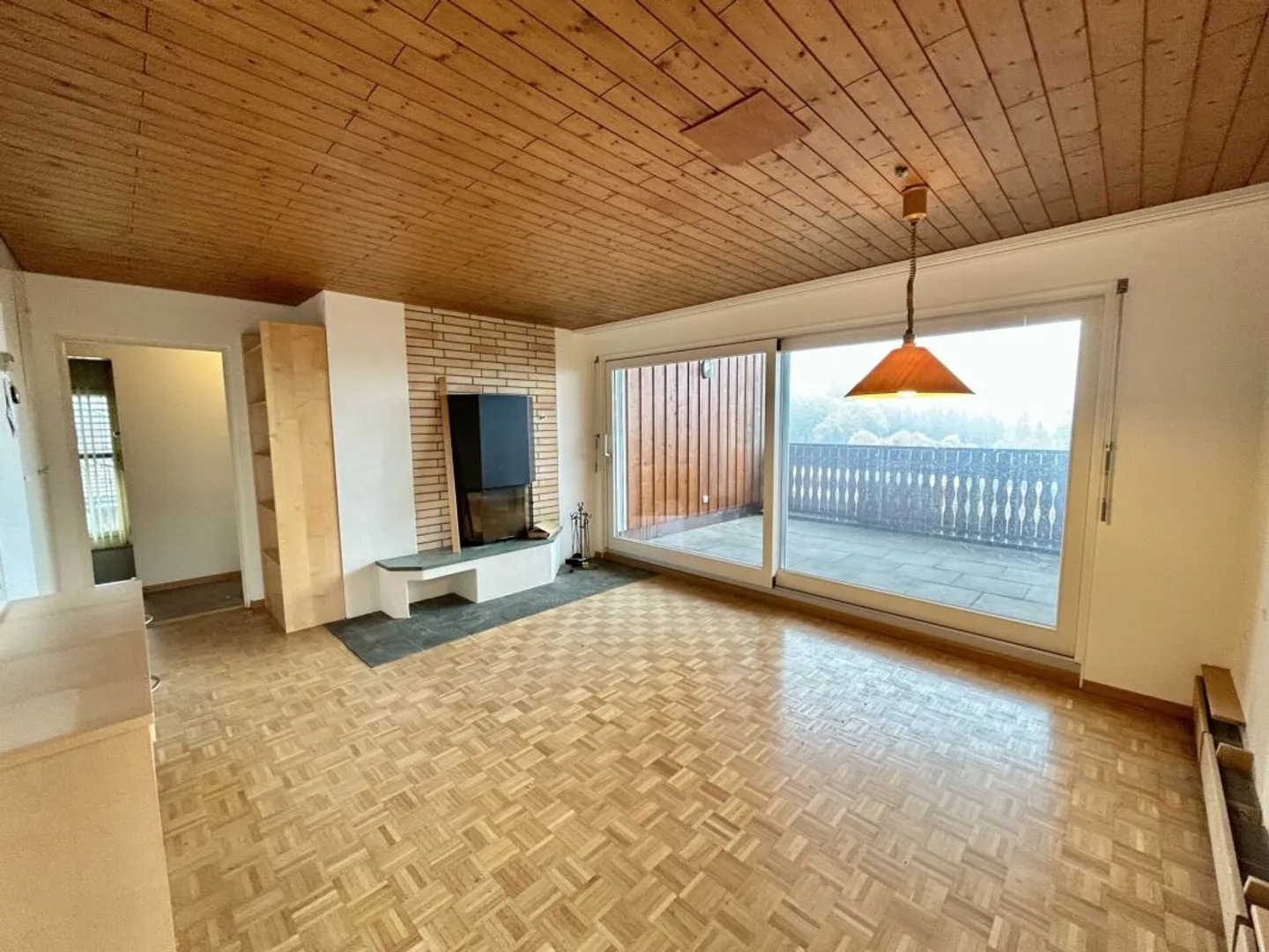 Charming 3.5 Room House with Apartment - Photo 2 of 13