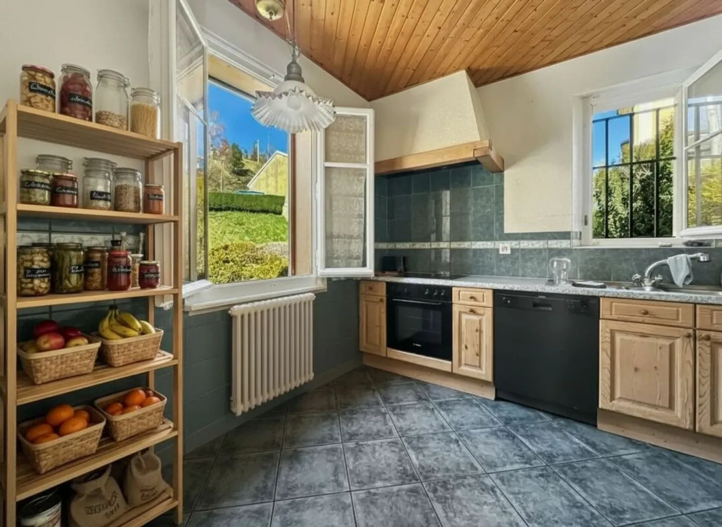 Una bella villa Art Deco su un grande giardino - Foto 6 di 13