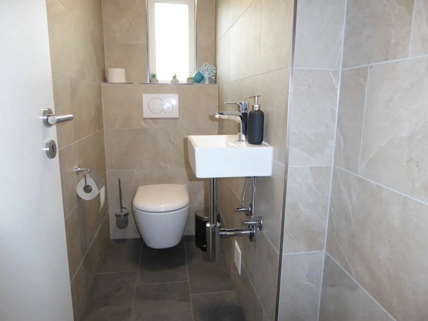 4 1/2-Room Apartment in a Quiet Location - Photo 4 of 13