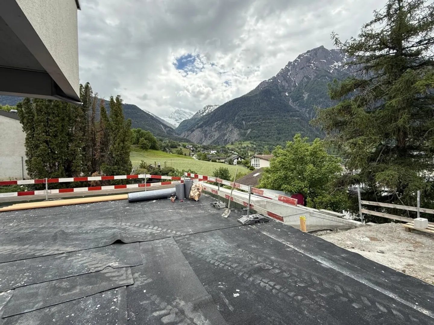 Appartement au rez-de-chaussée unique avec vue alpine à Brig et grande terrasse ensoleillée - Photo 13 sur 13
