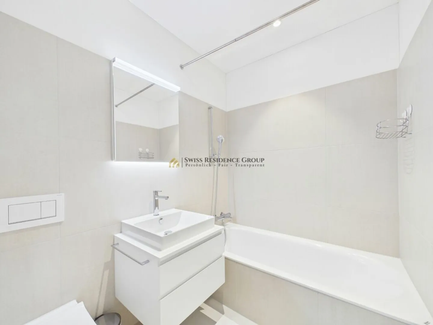 Luminoso appartamento da sogno di 3,5 stanze con balcone a Cham - Foto 6 di 13