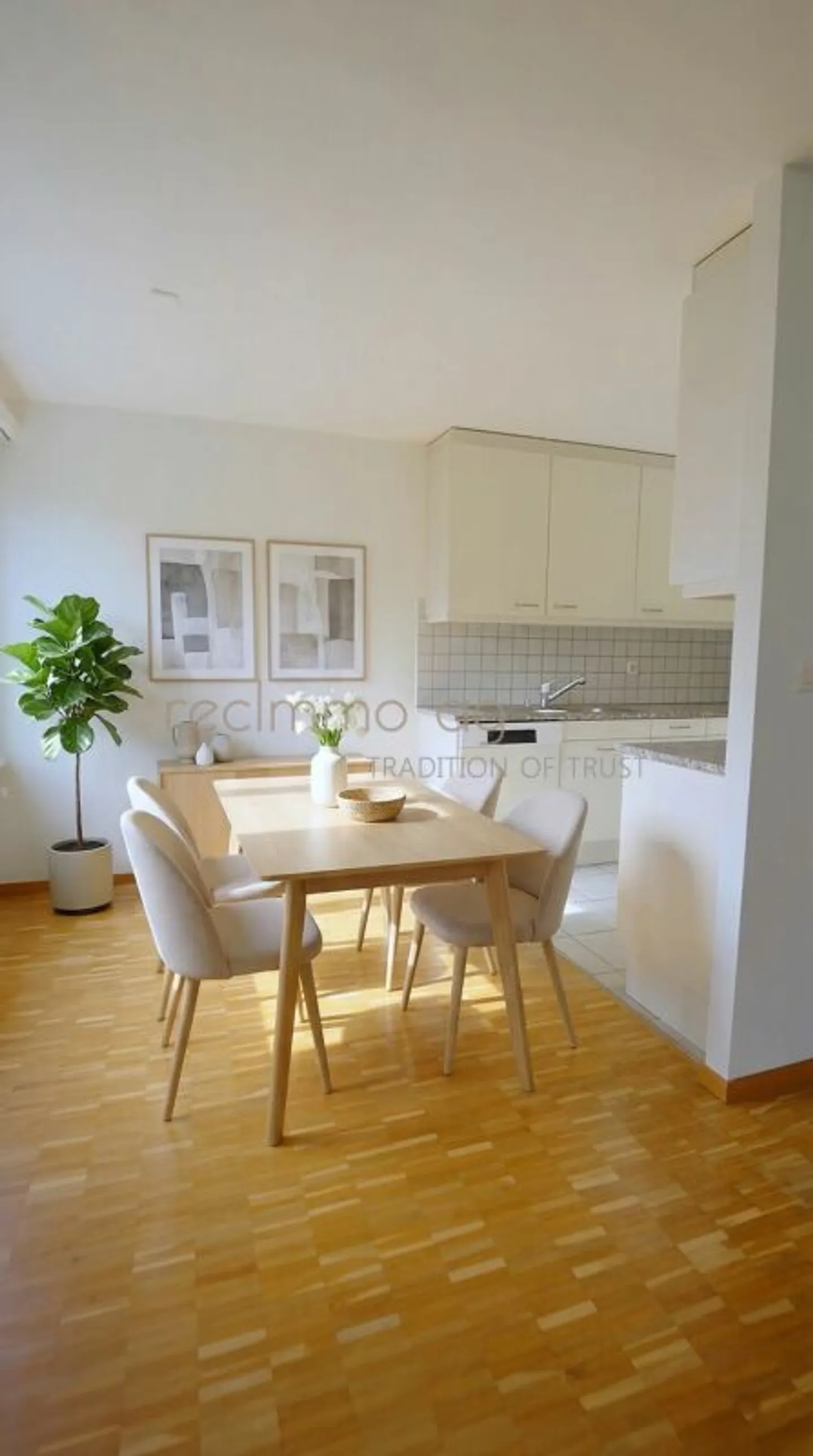 4.5-room apartment with balcony and attractive renovation potential - Photo 10 of 11