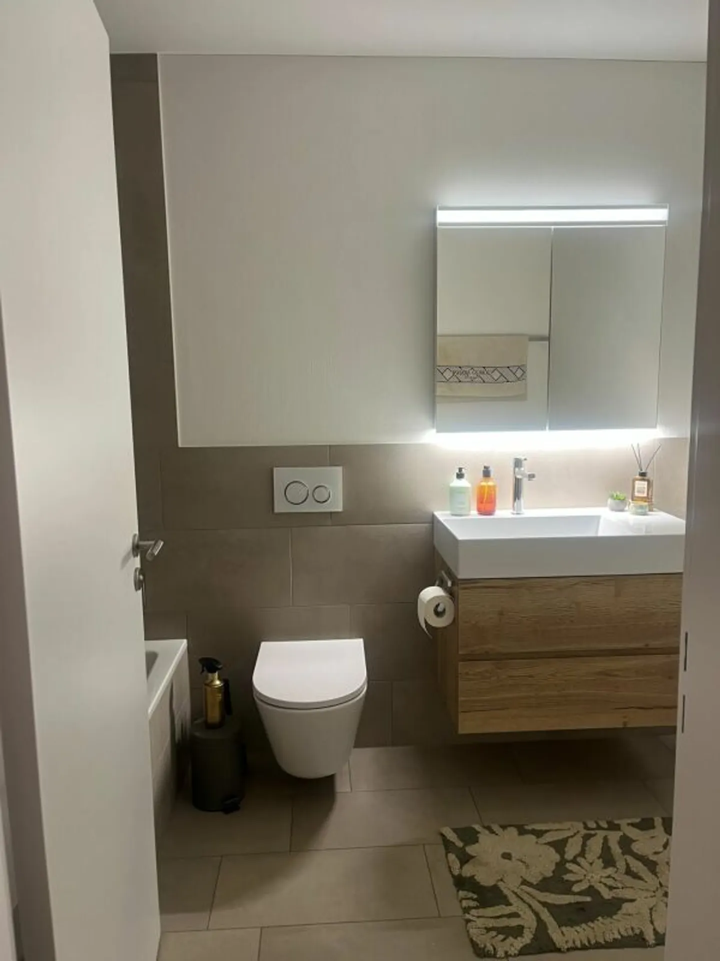 Appartamento 3,5 camere di alta qualità in affitto nel ben curato Parco Verde - Foto 7 di 8
