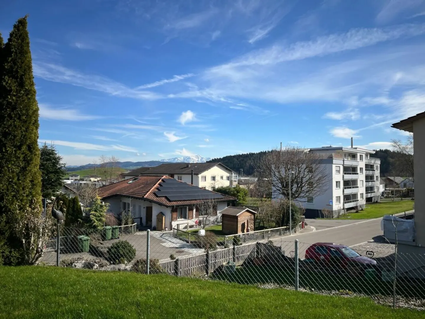 5.5-Room Semi-Detached House with a View - Photo 3 of 13