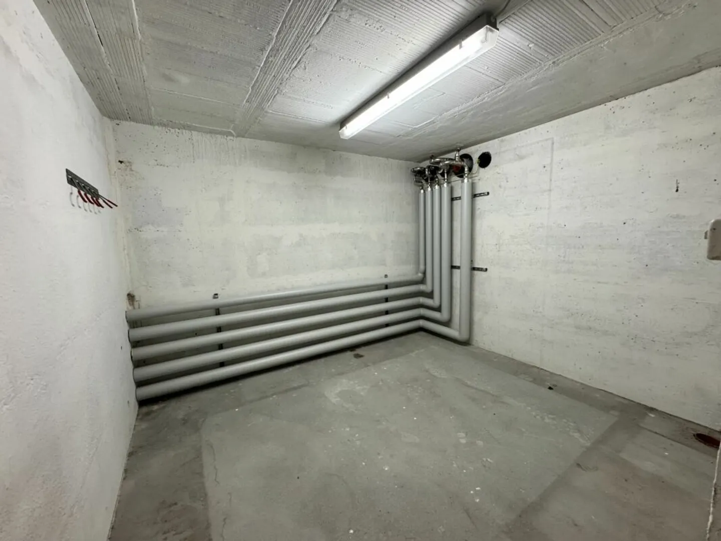 Vue dégagée, espace et potentiel : maison mitoyenne à Magden - Photo 11 sur 13