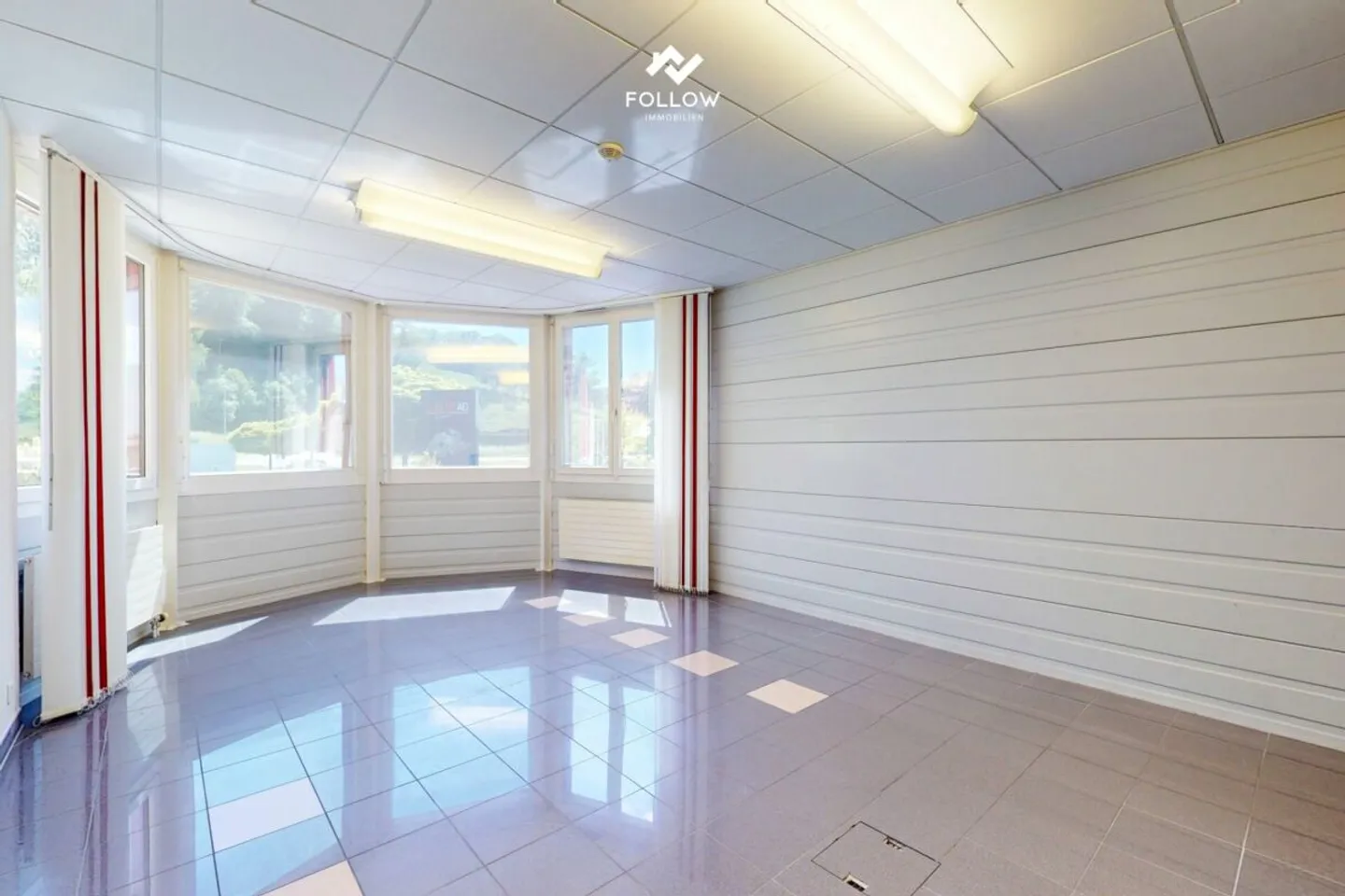 Moderna hall commerciale con ufficio e potenziale di utilizzo versatile a Marly - Foto 11 di 13