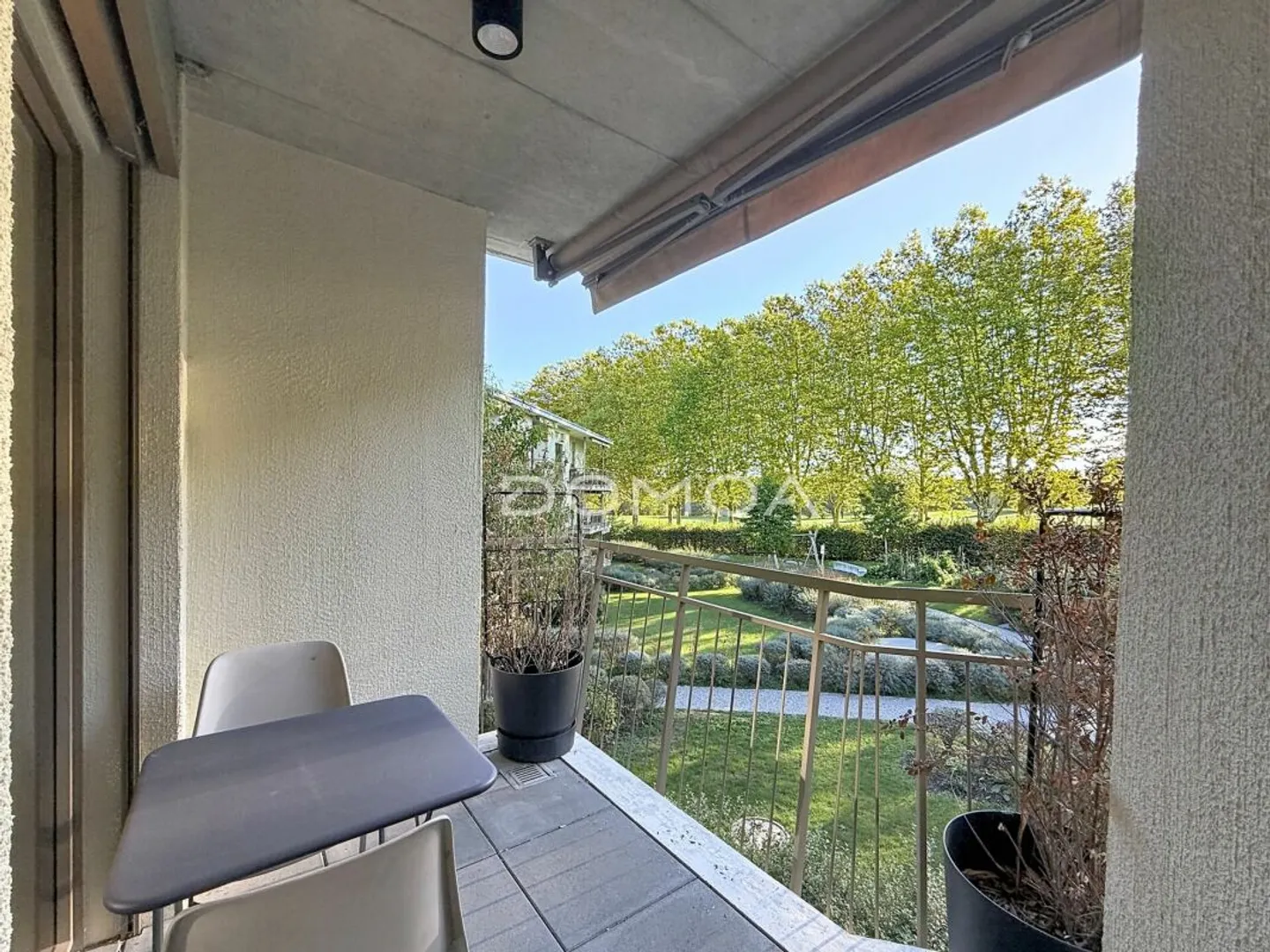 Privileged setting and view of the golf course - Charming 2.5 room apartment in Payerne - Photo 9 of 11