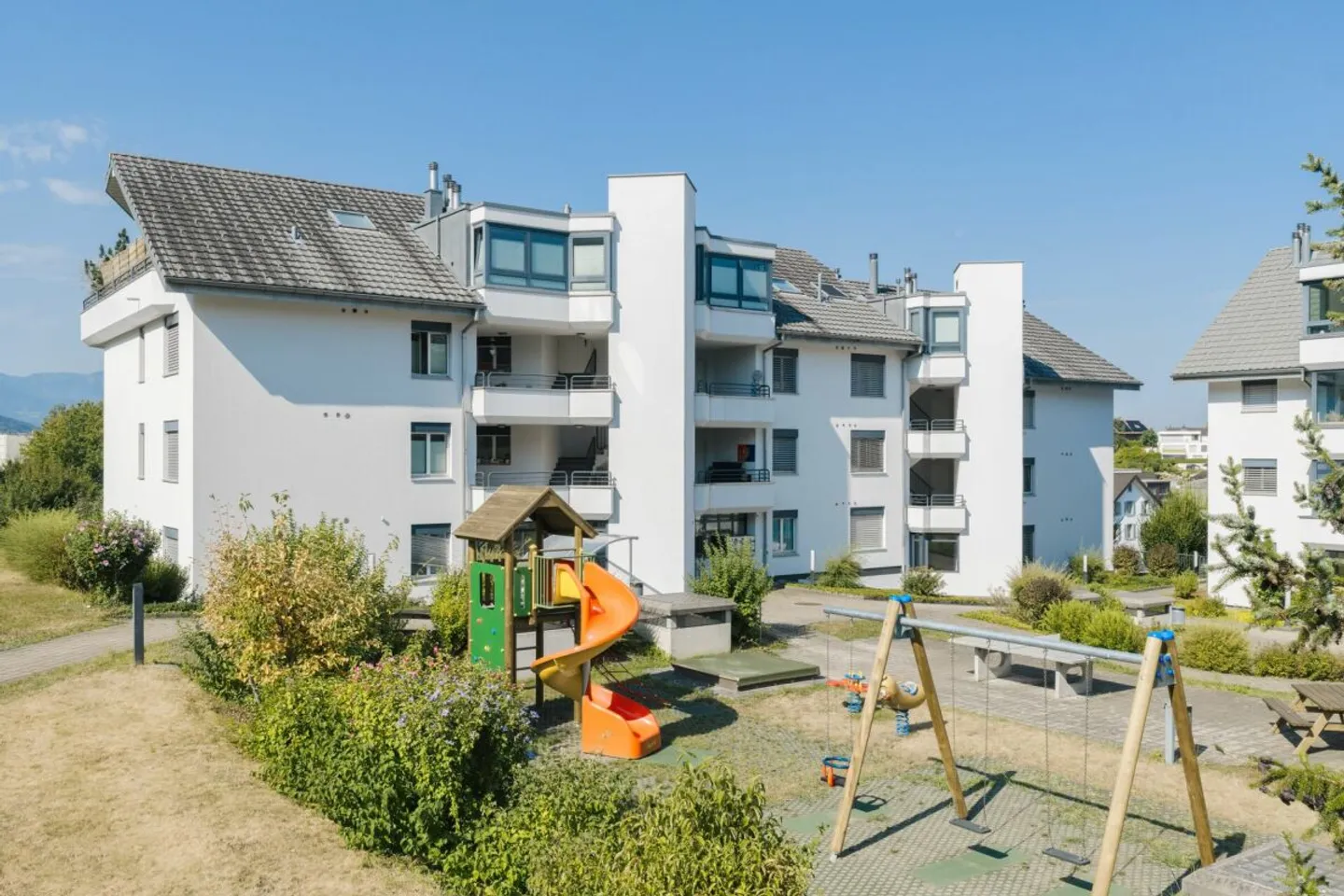 Attractive condominium with balcony and panoramic view into the greenery - Photo 9 of 9