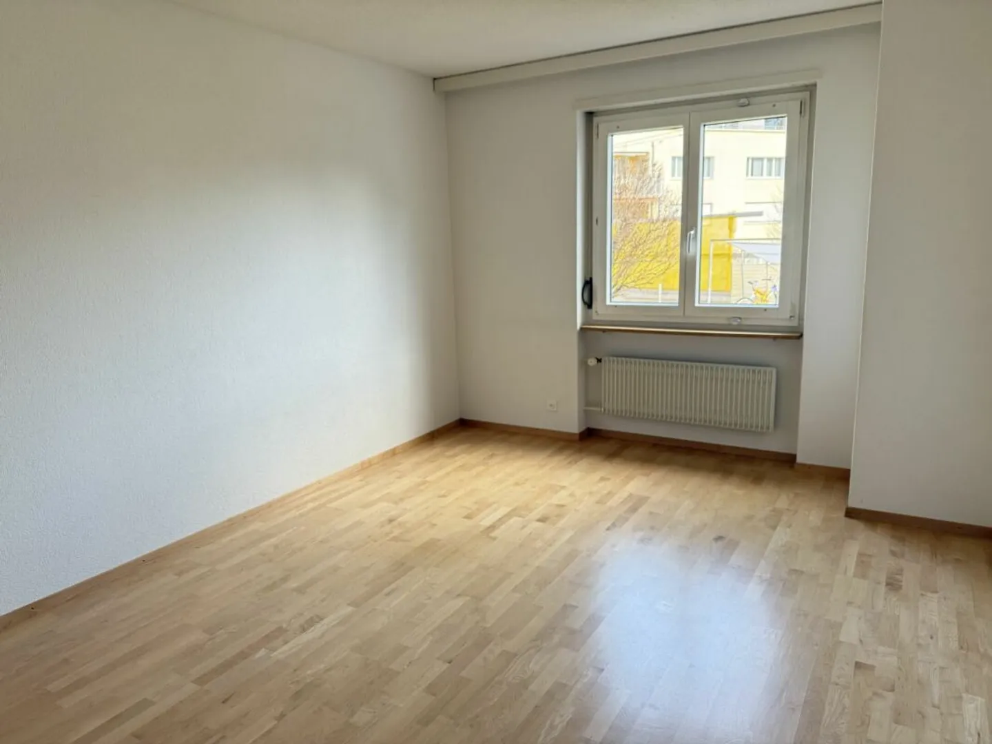Limitato: Ampio appartamento di 5,5 stanze con tre balconi e garage - Foto 5 di 8