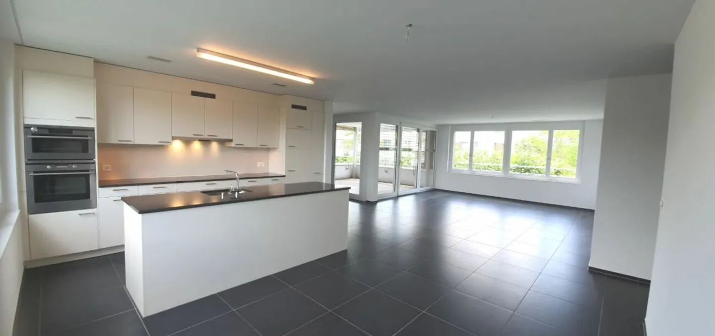 Vivre et profiter de la vue en toute tranquillité - Photo 2 sur 9