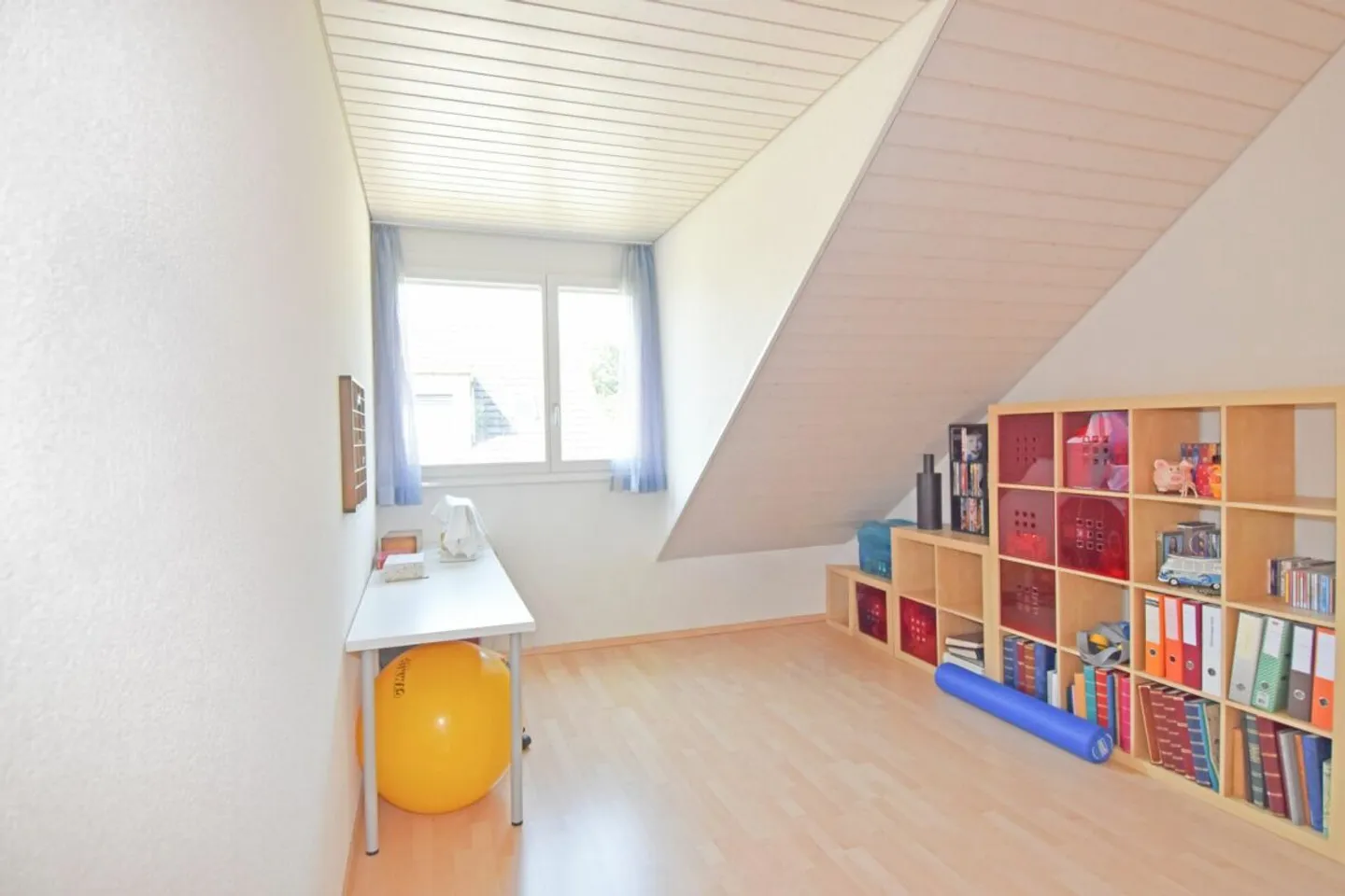 Vivere spazioso in un quartiere tranquillo - Foto 13 di 13